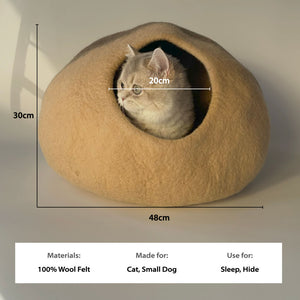 Size guide for Beige Mochi wool felt cat cave — 48×30 cm with 20 cm opening; 100% wool felt.