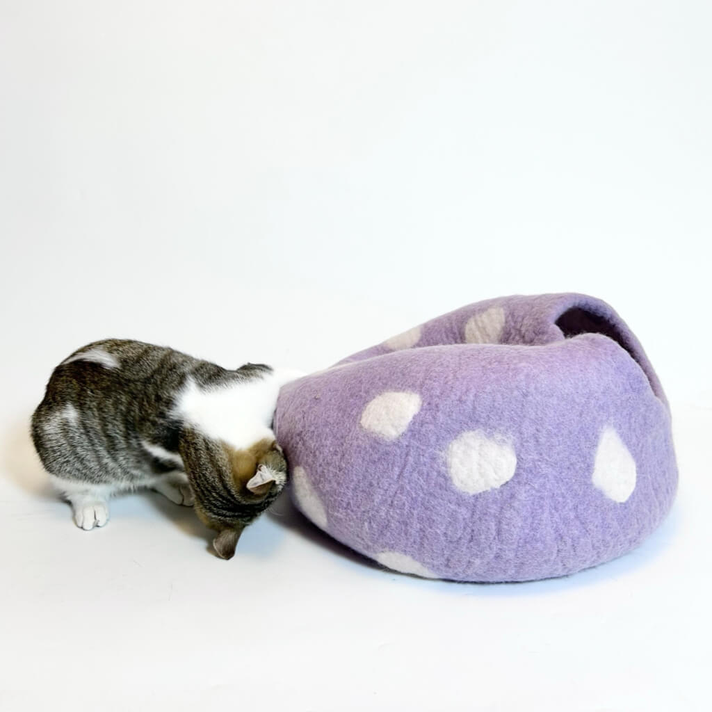 Handmade Purple Wool Cat Bed – side view showing dotted felt texture