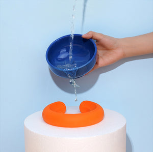 Close-up of Zeze glazed ceramic pet bowl for easy detachable base, easy cleaning.