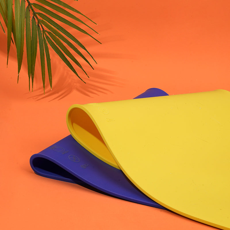 Colorful Silicone Pet Dinning Placemat by Zeze
